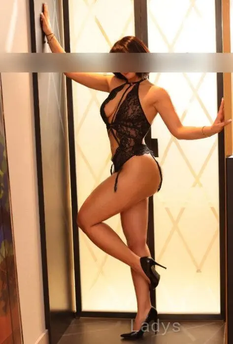 Aylin (28) – Call Girl & Independent Escort Service in Stuttgart - Gallery Photo 3