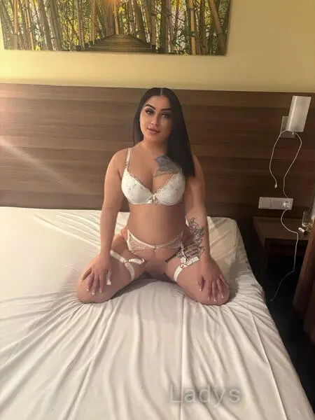Jennifer (26) – Call Girl & Independent Escort Service in Stuttgart - Gallery Photo 2