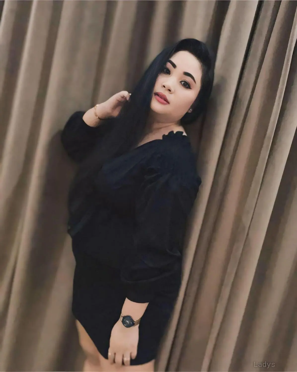Lisa (28) – Call Girl & Independent Escort Service in Sur - Gallery Photo 2