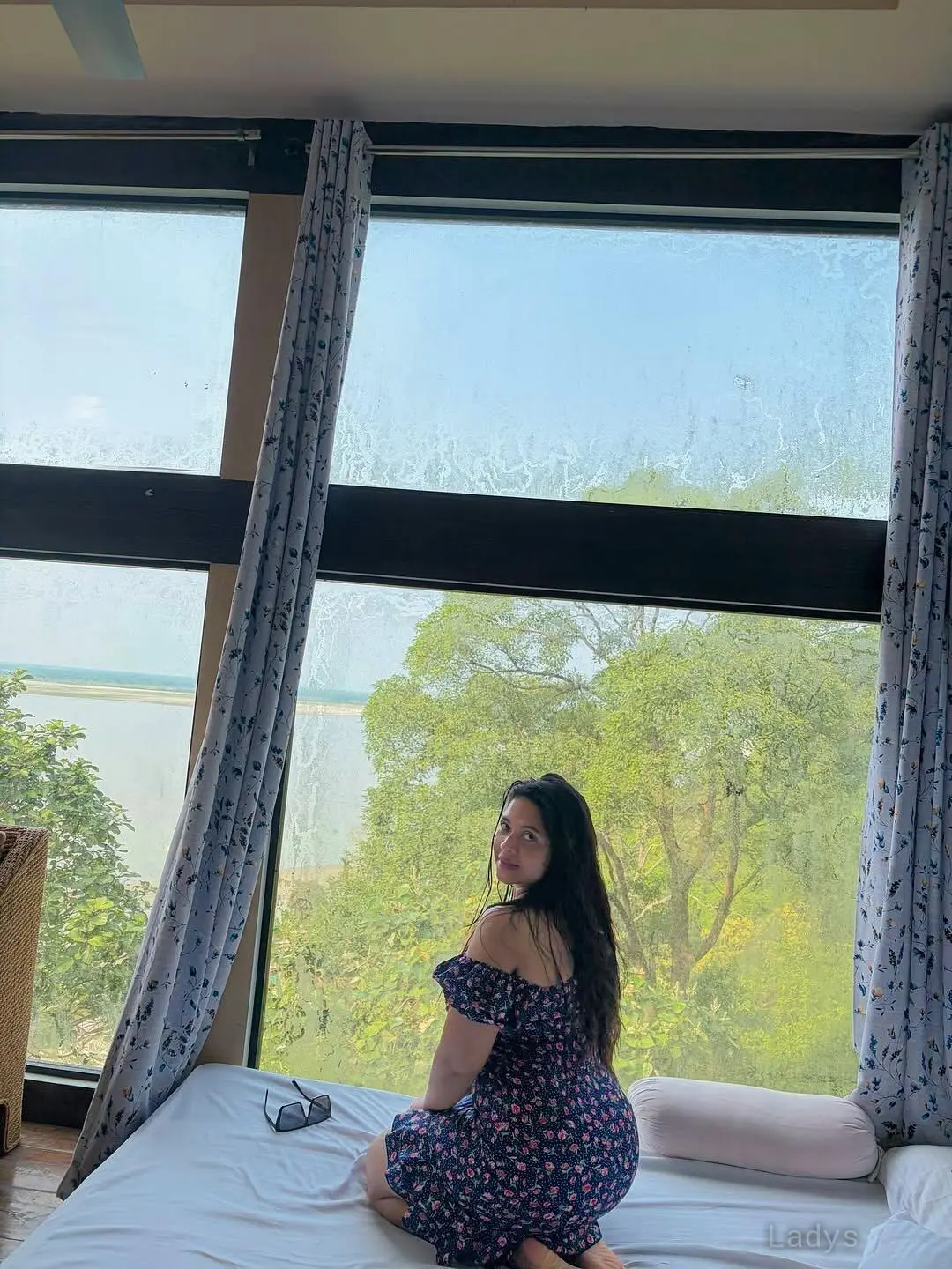 Divya (28) – Call Girl & Independent Escort Service in Surat - Gallery Photo 3