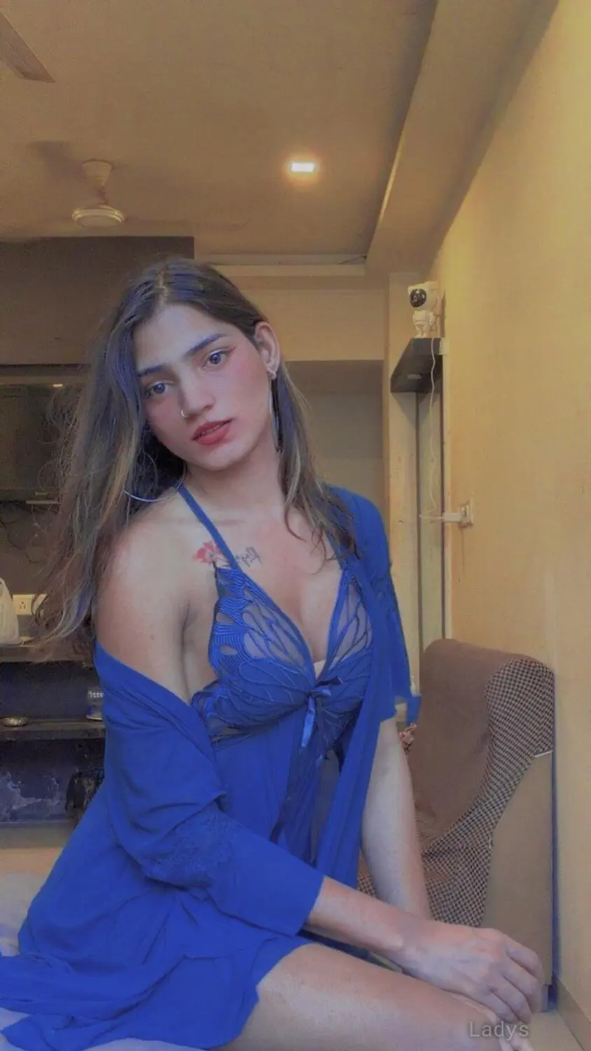 Nyra (21) – Call Girl & Independent Escort Service in Surat - Gallery Photo 5