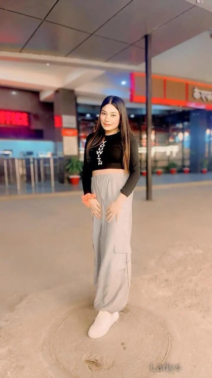 Safe (24) – Call Girl & Independent Escort Service in Surat - Gallery Photo 2