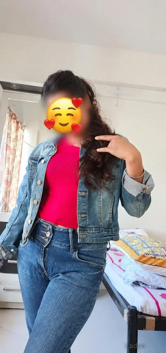 Camila (22) – Call Girl & Independent Escort Service in Surat - Gallery Photo 3