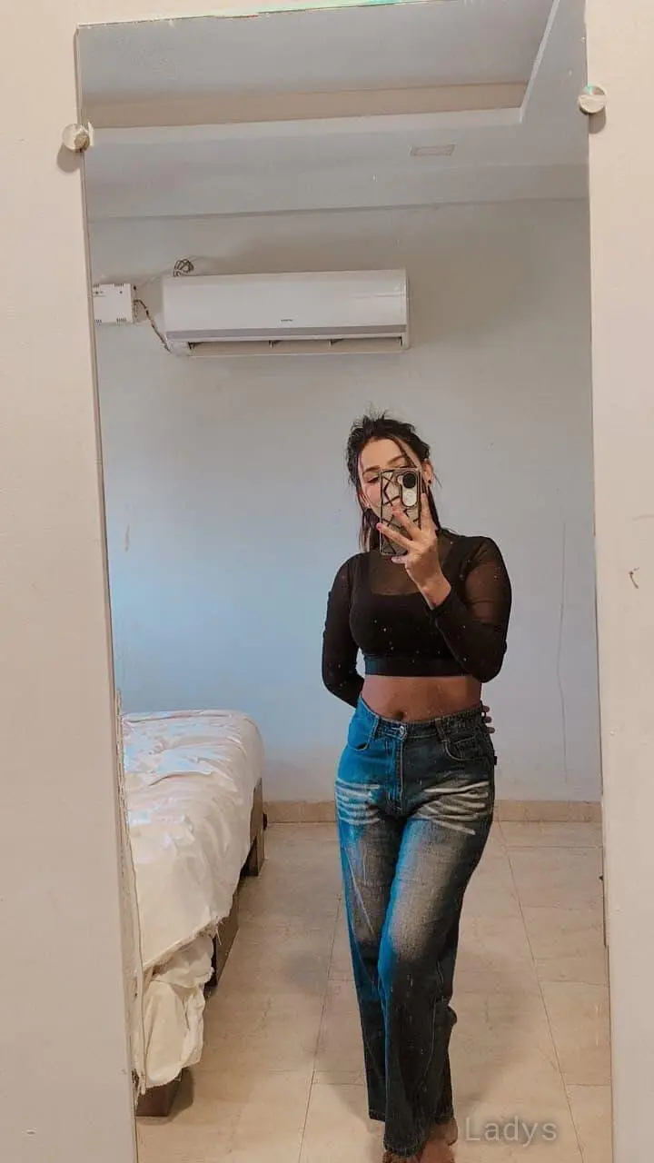 Fay (23) – Call Girl & Independent Escort Service in Surat - Gallery Photo 2