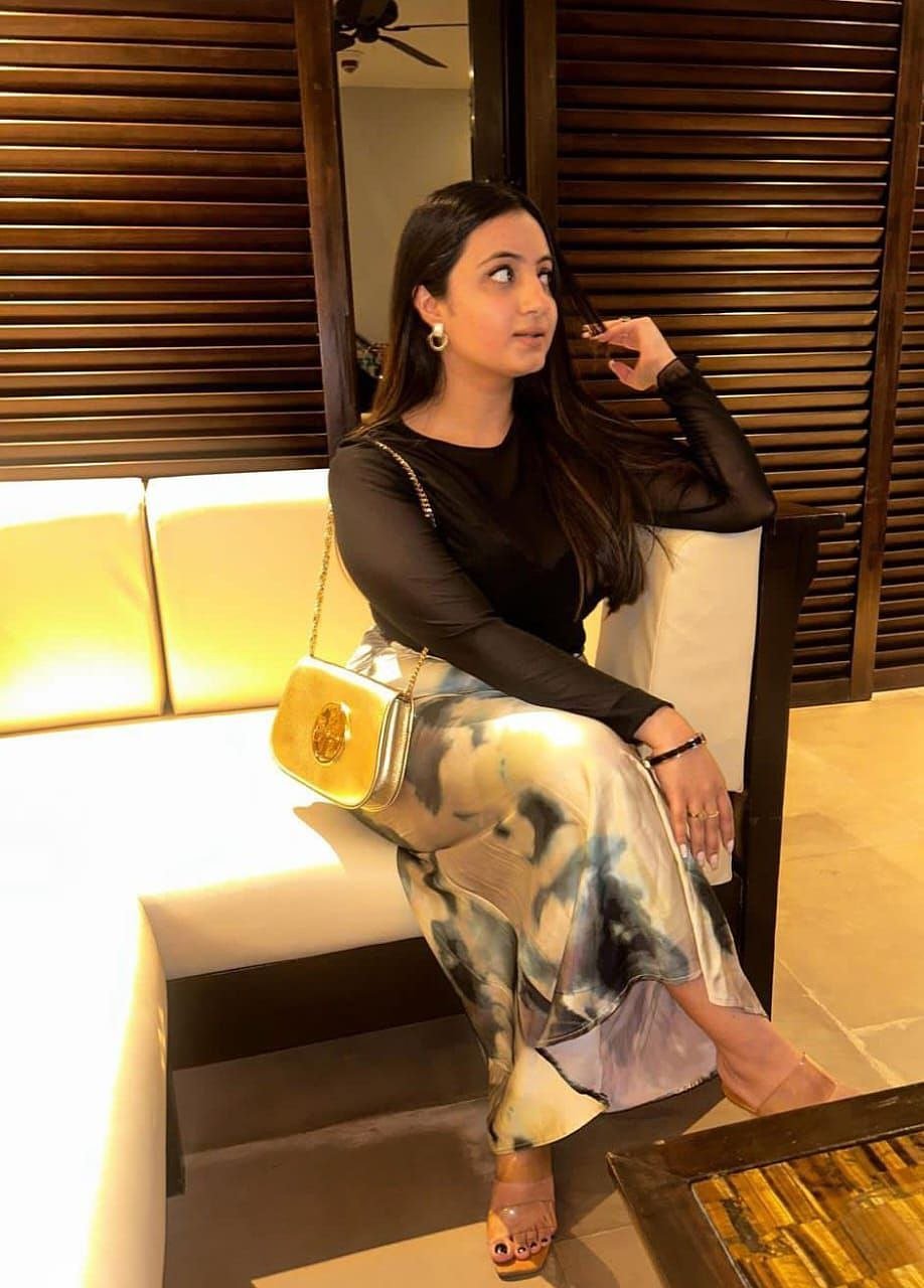 Open (21) – Call Girl & Independent Escort Service in Surat - Gallery Photo 2