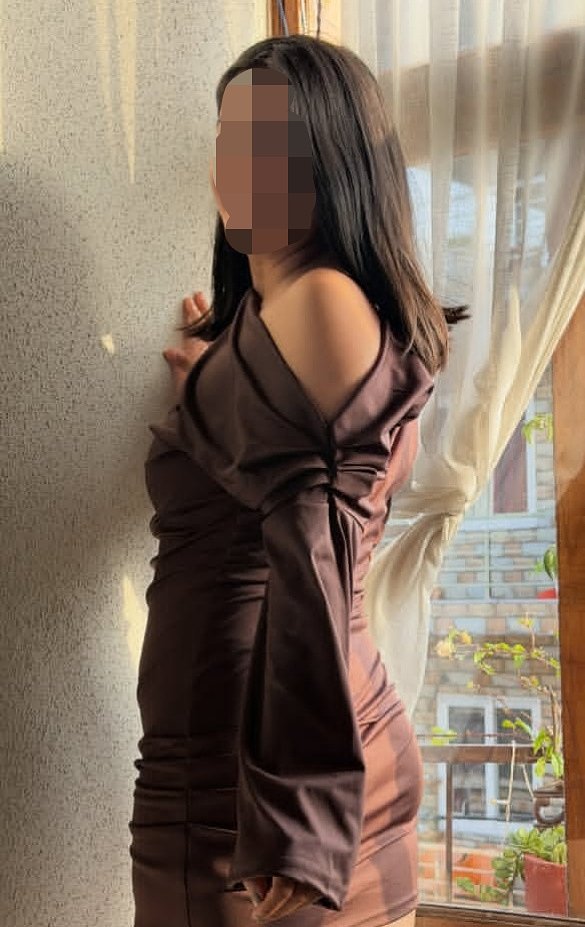 Jenny (22) – Call Girl & Independent Escort Service in Surat - Gallery Photo 2