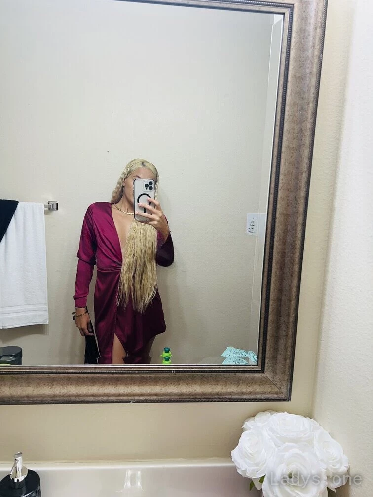 Crystal (23) – Call Girl & Independent Escort Service in Syracuse - Gallery Photo 4