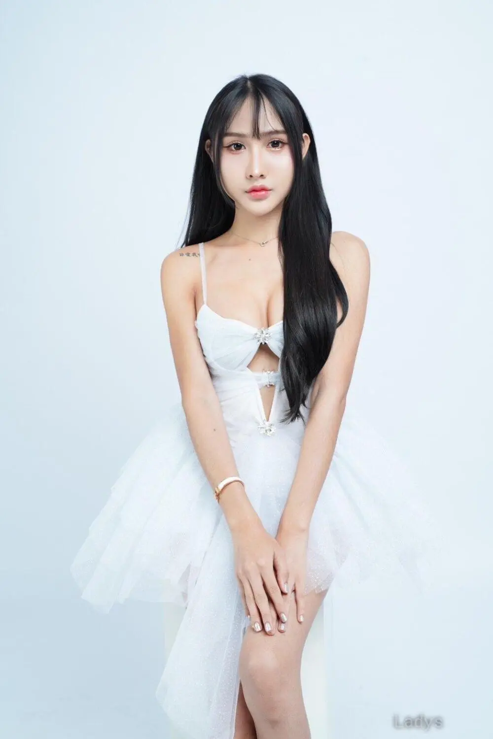 Lisa (23) – Call Girl & Independent Escort Service in Taichung - Gallery Photo 3