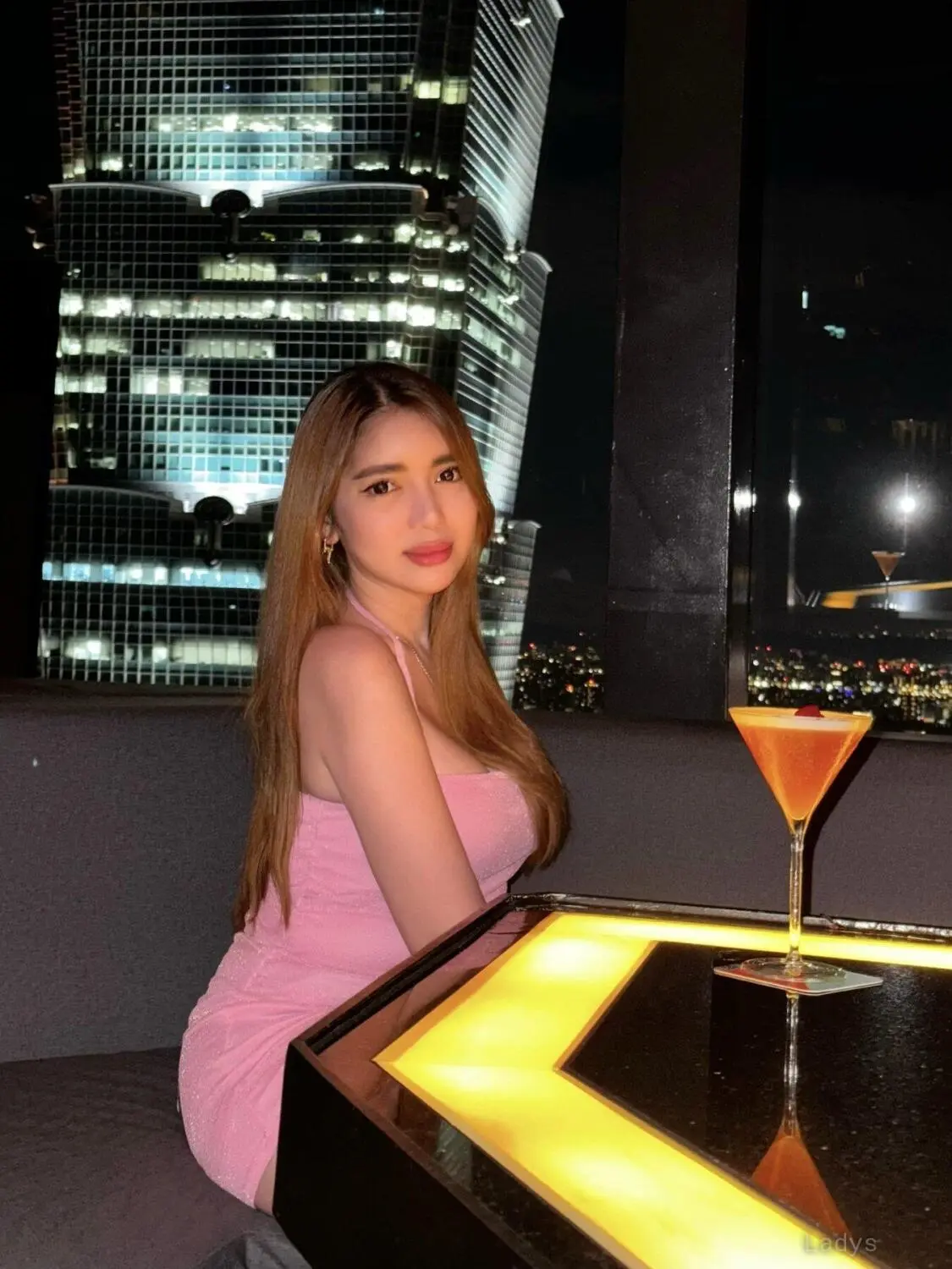 Diana (23) – Call Girl & Independent Escort Service in Taichung - Gallery Photo 3