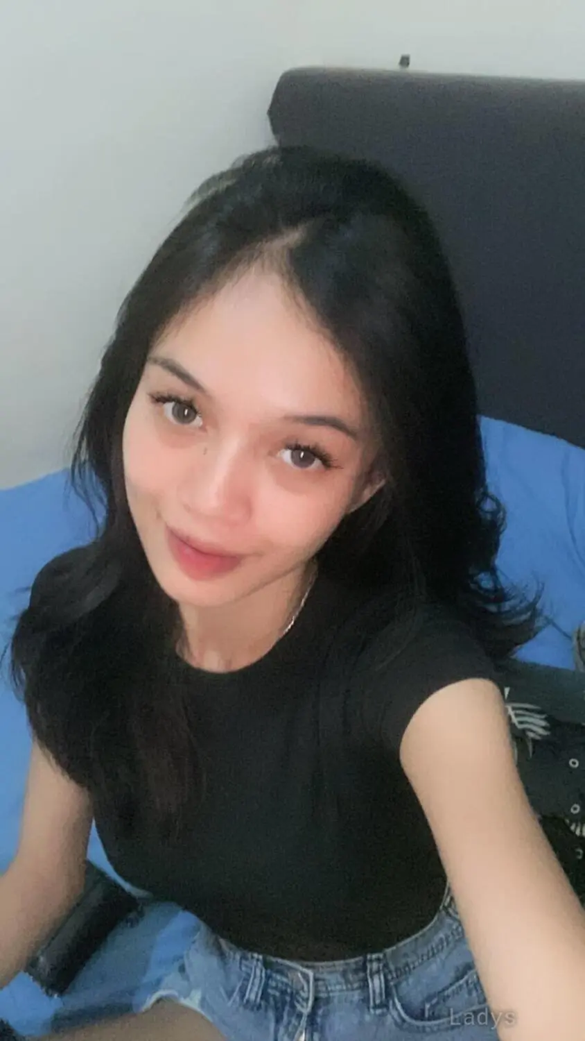 April (23) – Call Girl & Independent Escort Service in Tangerang - Gallery Photo 3