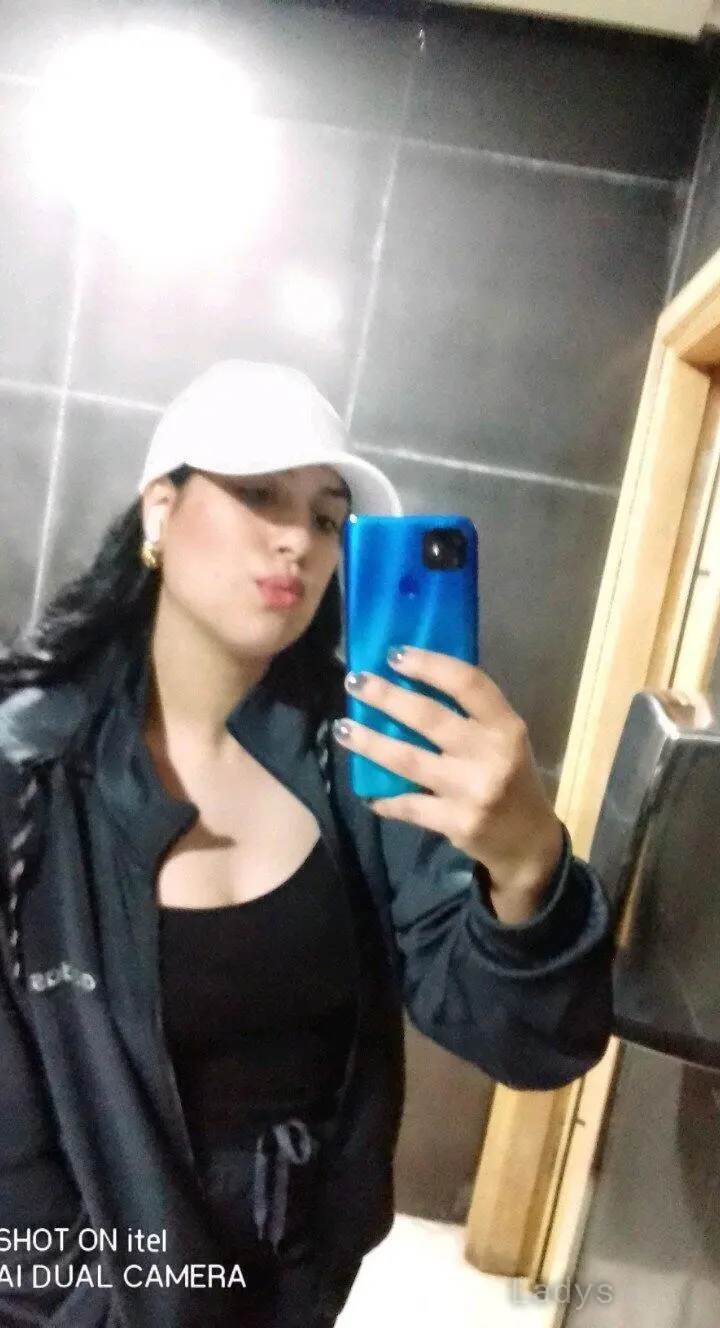 Abeer (23) – Call Girl & Independent Escort Service in Tangier - Gallery Photo 7