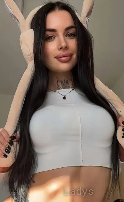 Kriss (23) – Call Girl & Independent Escort Service in Tbilisi - Gallery Photo 2