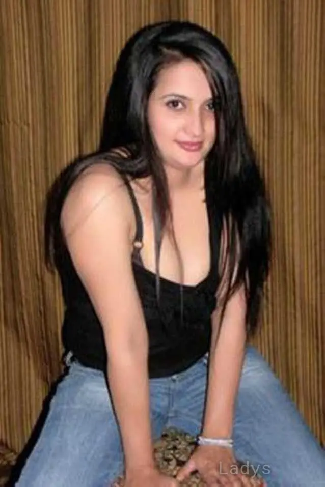 Kajal (23) – Call Girl & Independent Escort Service in Thane - Gallery Photo 5