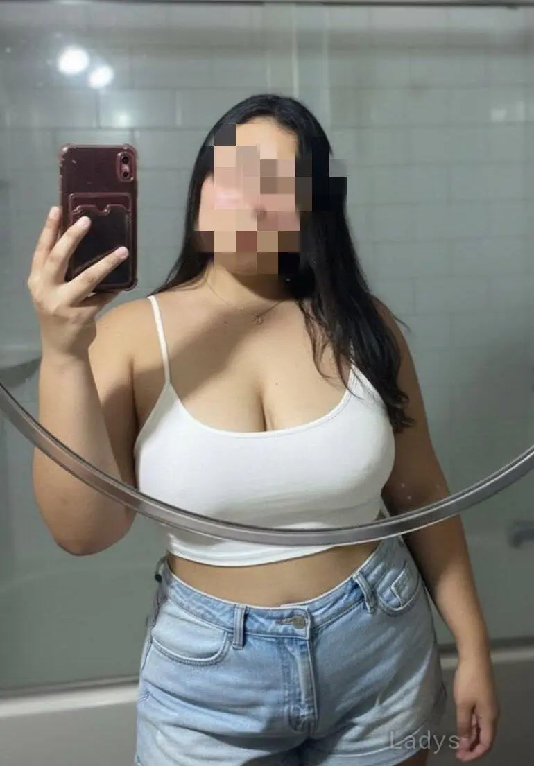 Rema (29) – Call Girl & Independent Escort Service in Thane - Gallery Photo 2
