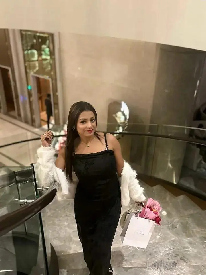 Lisa (22) – Call Girl & Independent Escort Service in Thane - Gallery Photo 4