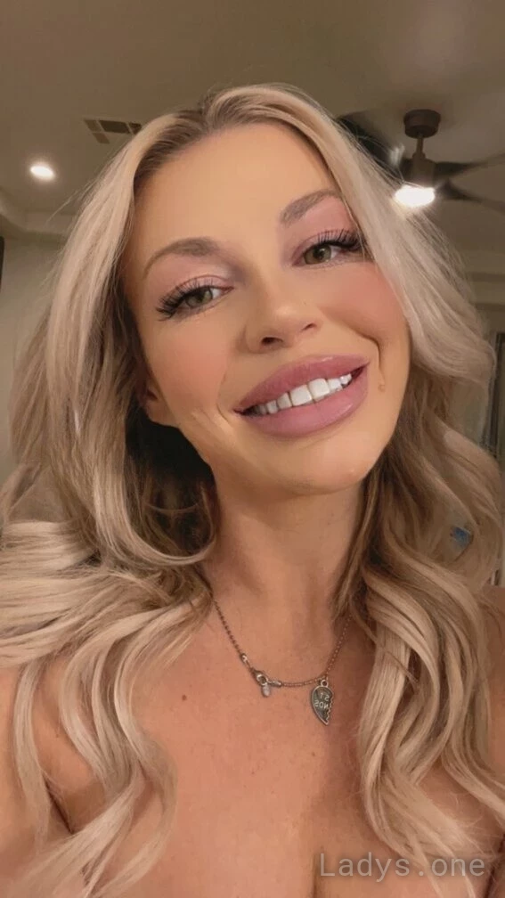 Casey (35) – Call Girl & Independent Escort Service in Las Vegas - Gallery Photo 3