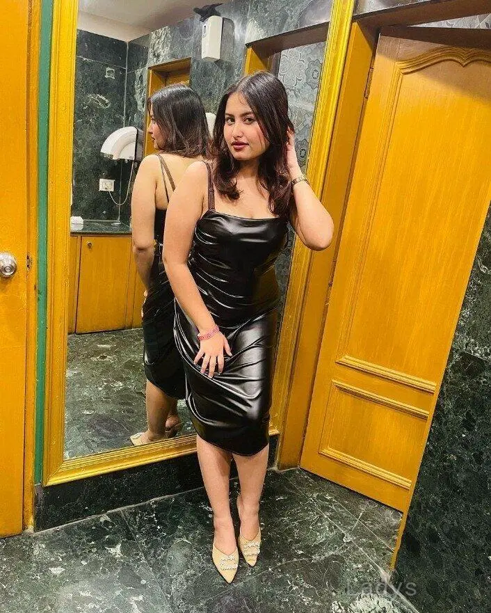Anushka (20) – Call Girl & Independent Escort Service in Thiruvananthapuram - Gallery Photo 2