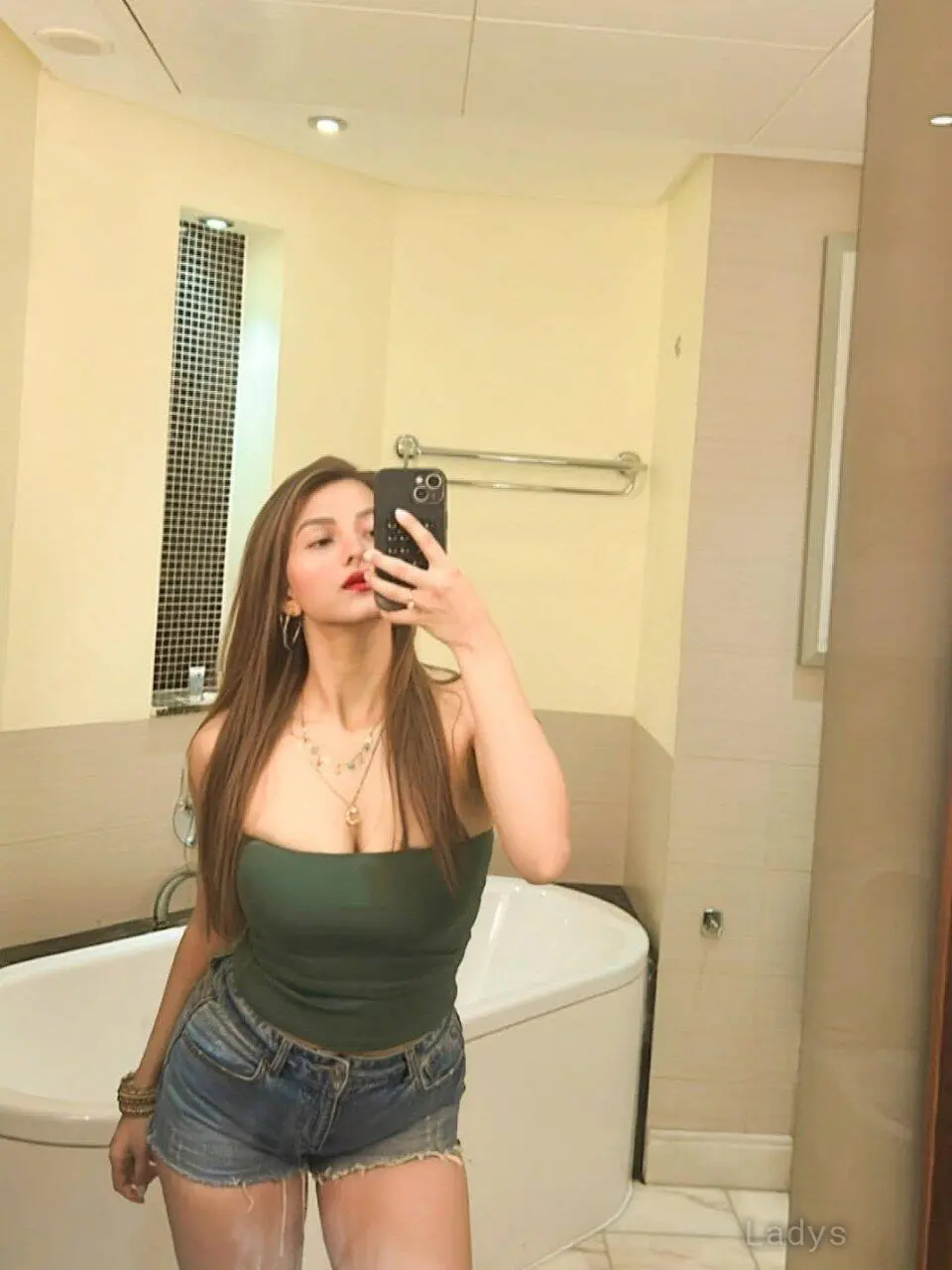 Rashi (26) – Call Girl & Independent Escort Service in Thiruvananthapuram - Gallery Photo 4