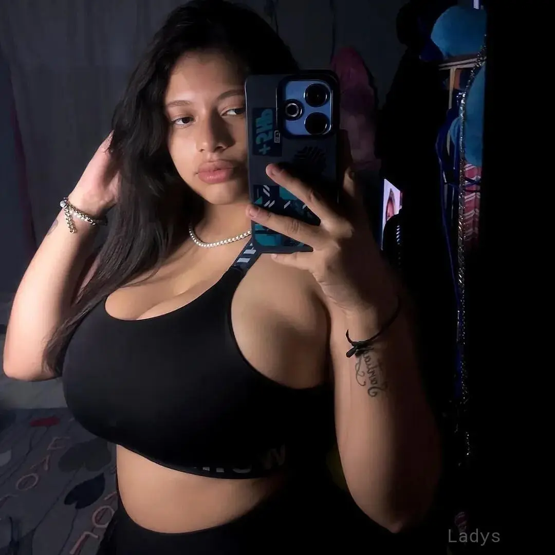Kavya (21) – Call Girl & Independent Escort Service in Thiruvananthapuram - Gallery Photo 2