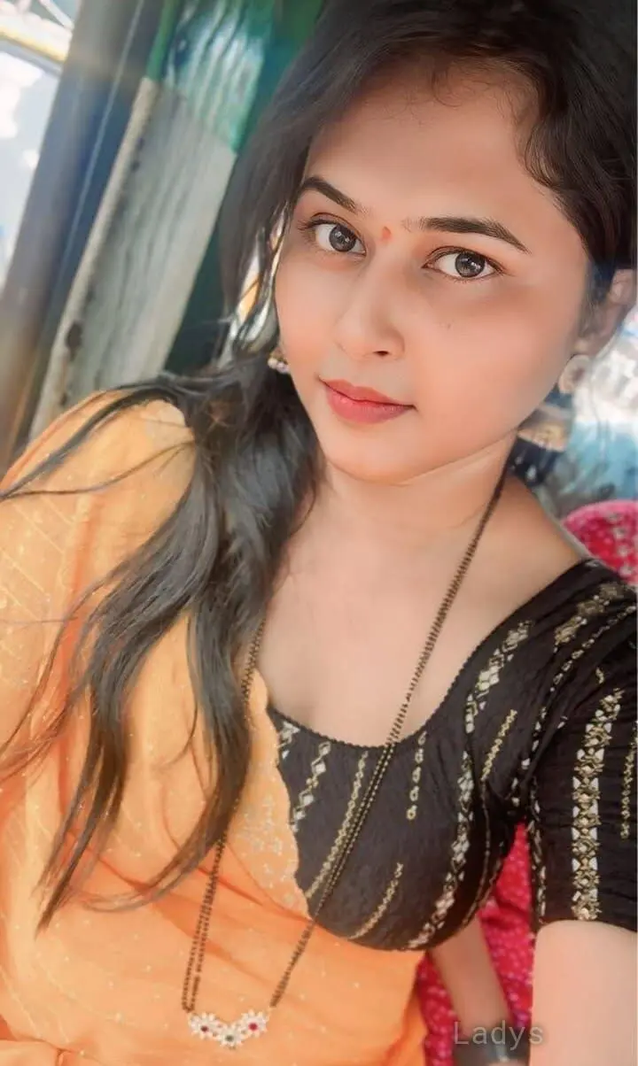 Alice (22) – Call Girl & Independent Escort Service in Thiruvananthapuram - Gallery Photo 5