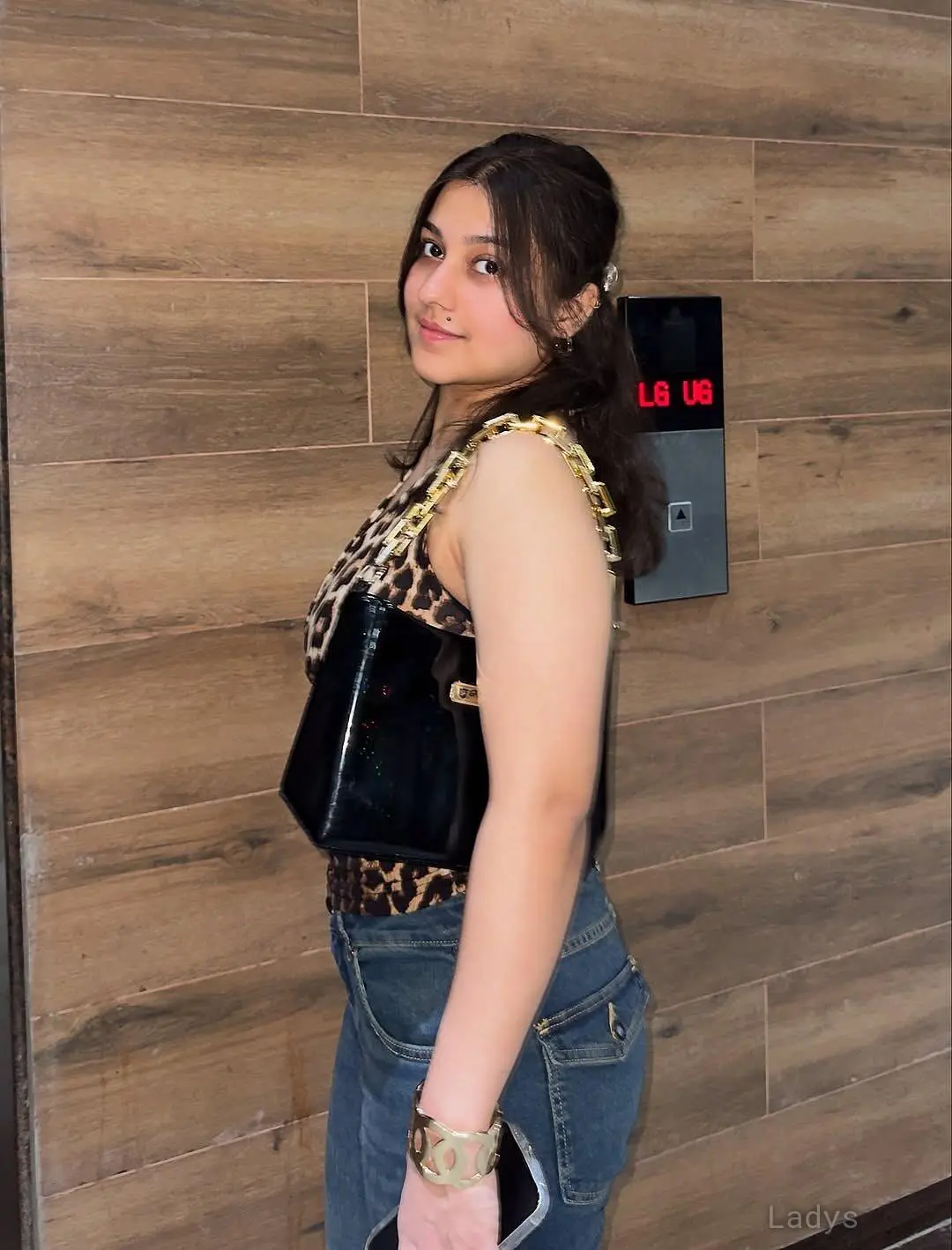 Khushi (23) – Call Girl & Independent Escort Service in Thiruvananthapuram - Gallery Photo 3