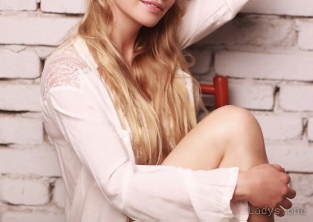 Laura (27) – Call Girl & Independent Escort Service in Thornton - Gallery Photo 3