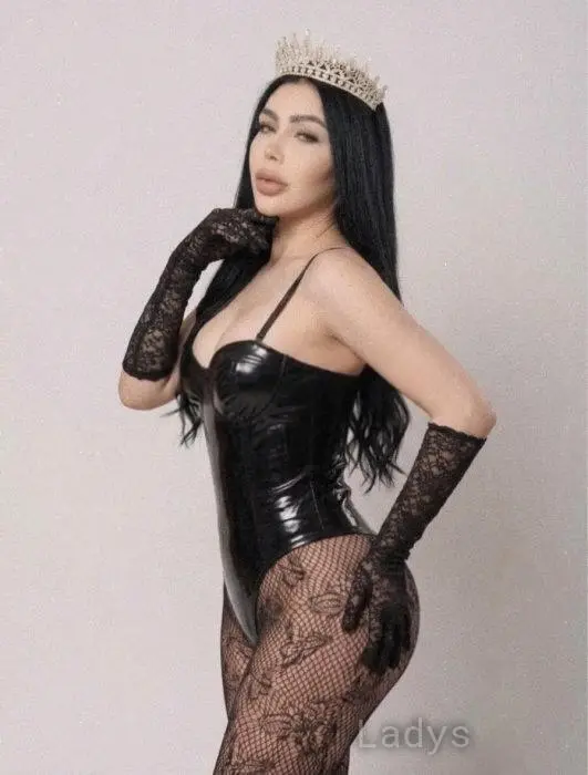 Grezia (21) – Call Girl & Independent Escort Service in Tijuana - Gallery Photo 3