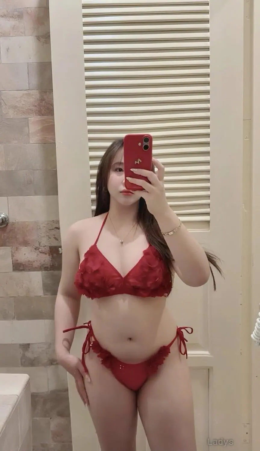 Elaine (24) – Call Girl & Independent Escort Service in Tokyo - Gallery Photo 2