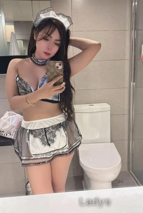 Carmela (26) – Call Girl & Independent Escort Service in Tokyo - Gallery Photo 3
