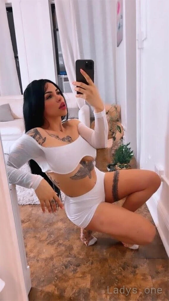 Megan (26) – Call Girl & Independent Escort Service in Toledo - Gallery Photo 4