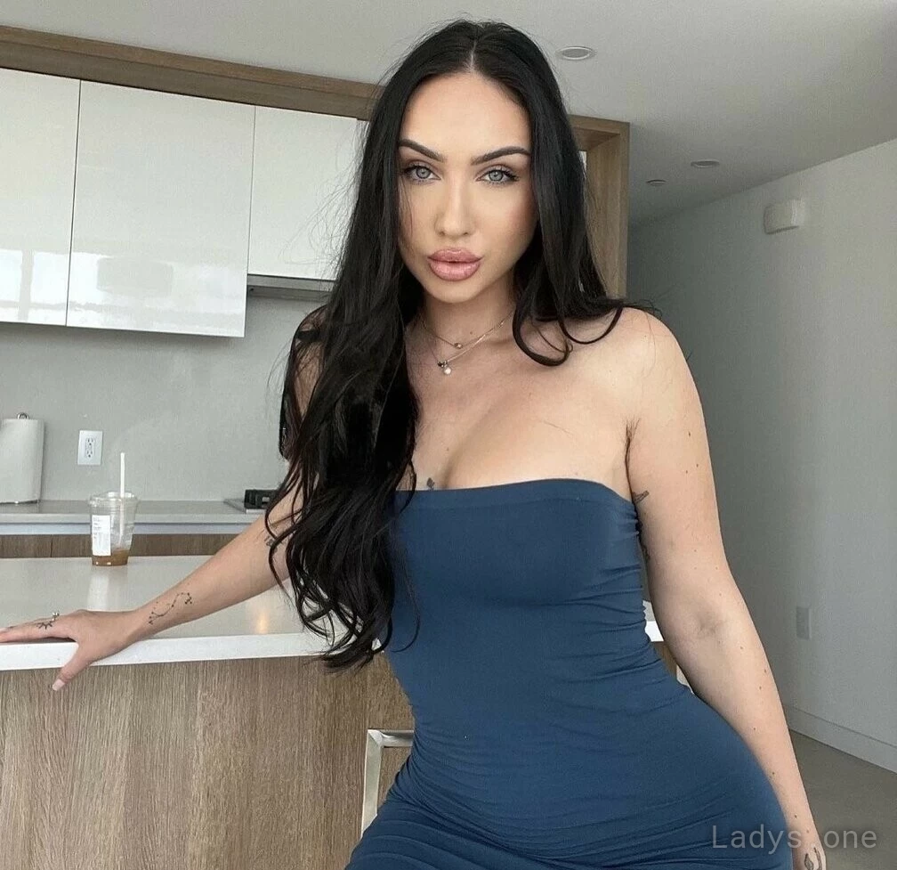 Chloe Lane (25) – Call Girl & Independent Escort Service in Toledo - Gallery Photo 4