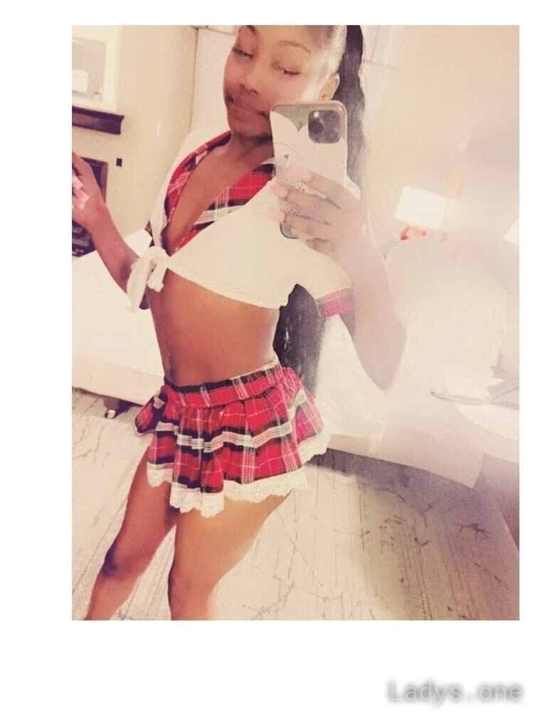 Alana (24) – Call Girl & Independent Escort Service in Topeka - Gallery Photo 3