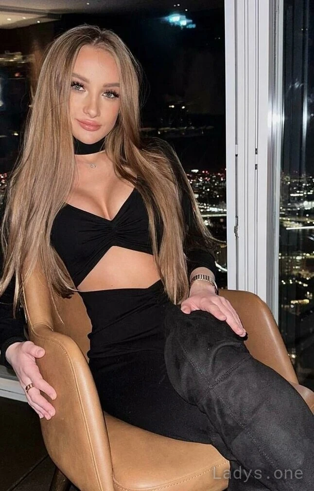 Anna Montana (23) – Call Girl & Independent Escort Service in Topeka - Gallery Photo 2
