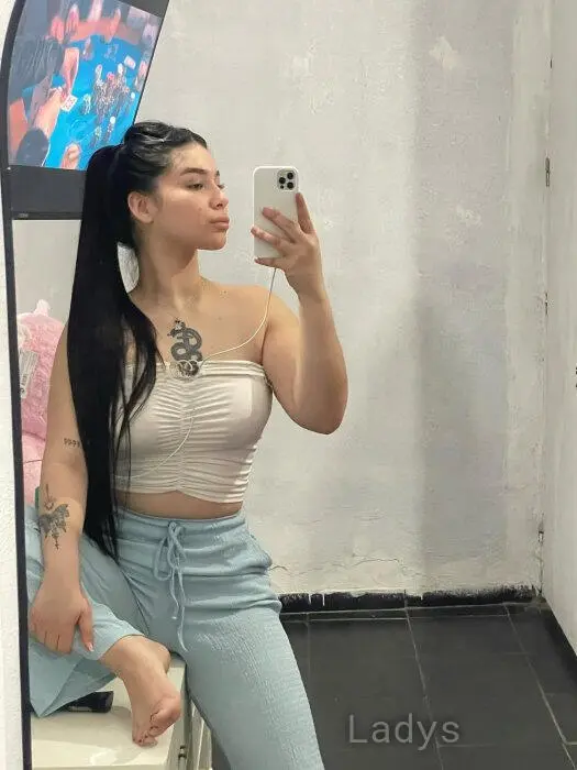 Mira (26) – Call Girl & Independent Escort Service in Toronto - Gallery Photo 3
