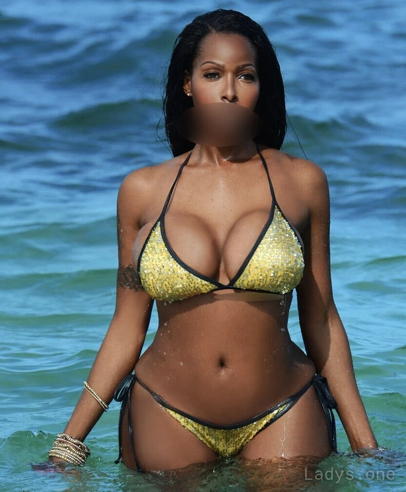 Lira Leblanc (27) – Call Girl & Independent Escort Service in Torrey Pines - Gallery Photo 3