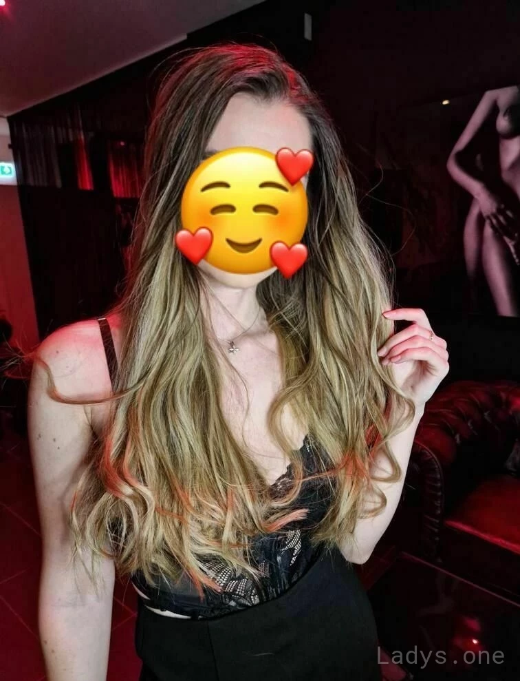 Wendy (25) – Call Girl & Independent Escort Service in Traun - Gallery Photo 3
