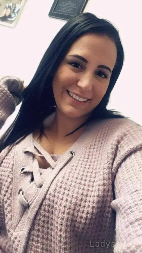 Melanie (33) – Call Girl & Independent Escort Service in Tucson - Gallery Photo 3