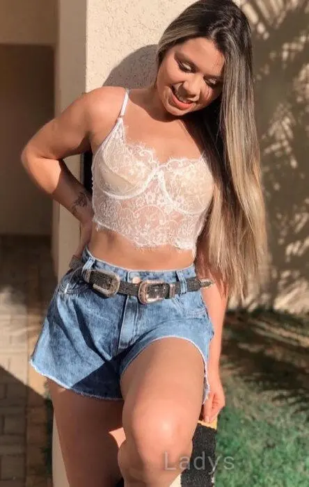 Marina Luzia (24) – Call Girl & Independent Escort Service in Uberlândia - Gallery Photo 5