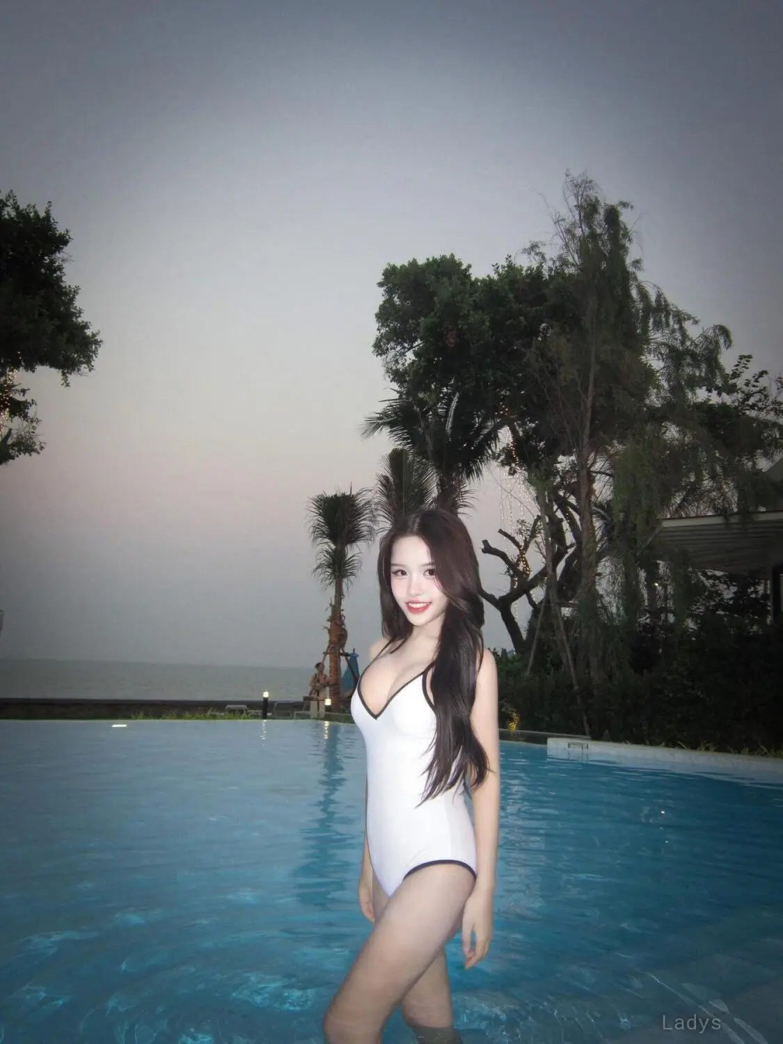 Xing (21) – Call Girl & Independent Escort Service in Ubon Ratchathani - Gallery Photo 3