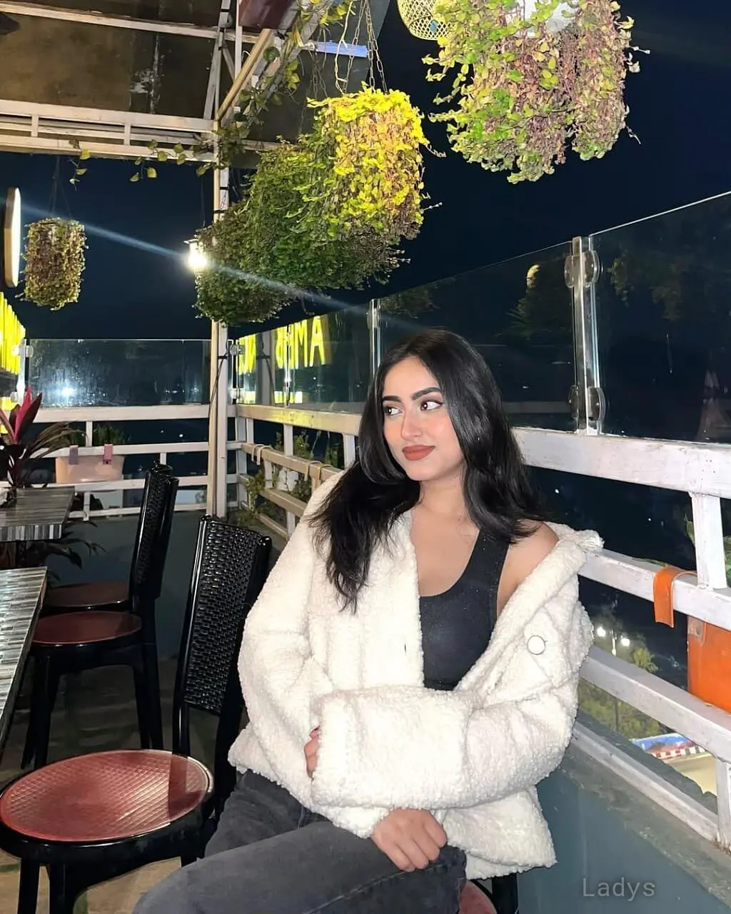 Nisha (21) – Call Girl & Independent Escort Service in Udaipur - Gallery Photo 4