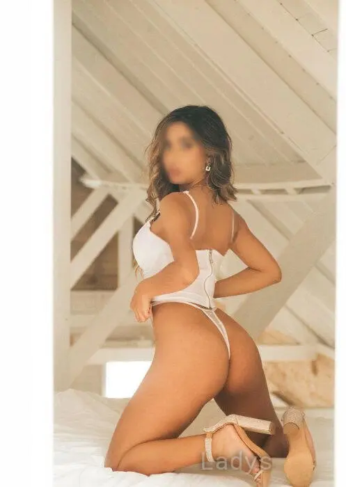 Kim (29) – Call Girl & Independent Escort Service in Ulm - Gallery Photo 3