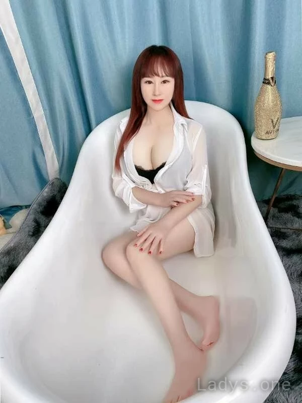 Tiffany Provide (21) – Call Girl & Independent Escort Service in Umm Bab - Gallery Photo 5