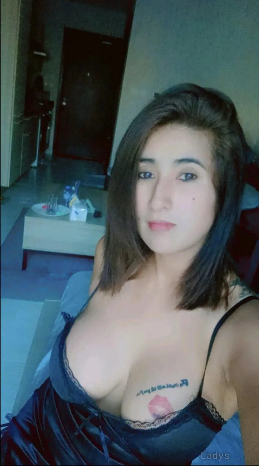 Uma (24) – Call Girl & Independent Escort Service in Umm Bab - Gallery Photo 8