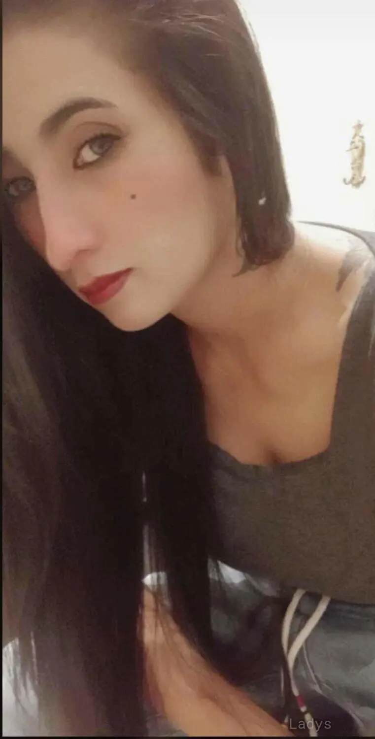 Uma (24) – Call Girl & Independent Escort Service in Umm Bab - Gallery Photo 4