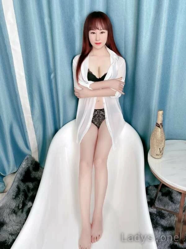 Tiffany Provide (21) – Call Girl & Independent Escort Service in Umm Bab - Gallery Photo 4