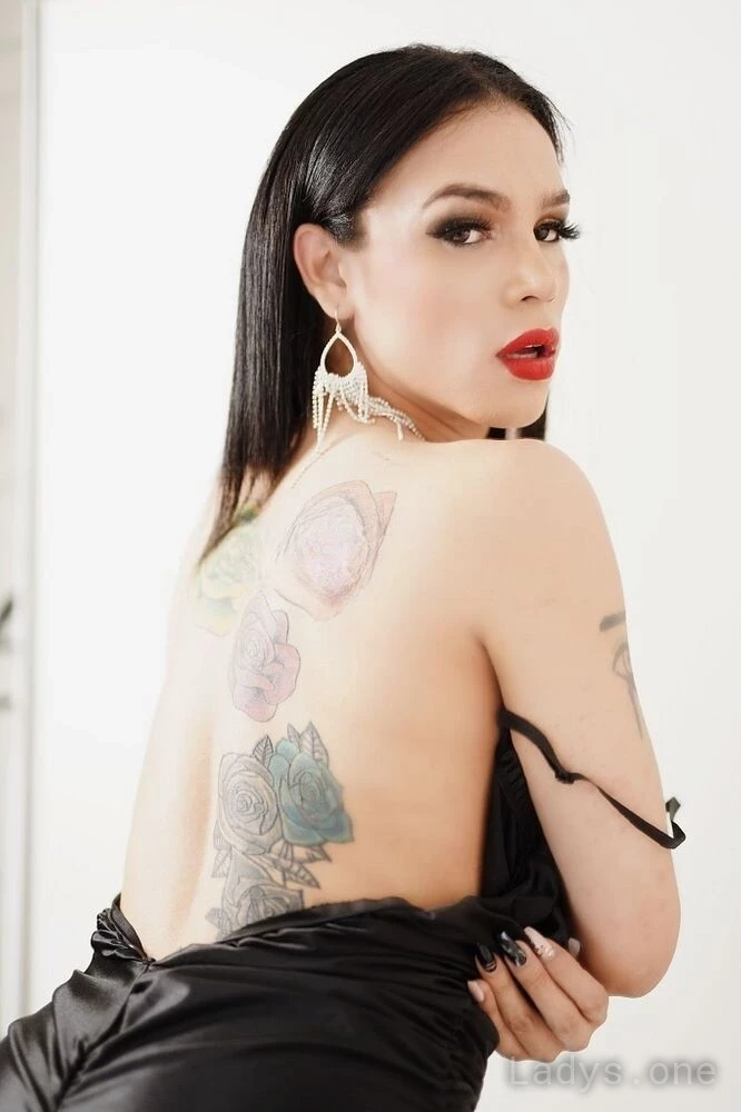 Nikol Ts (23) – Call Girl & Independent Escort Service in Uppsala - Gallery Photo 3