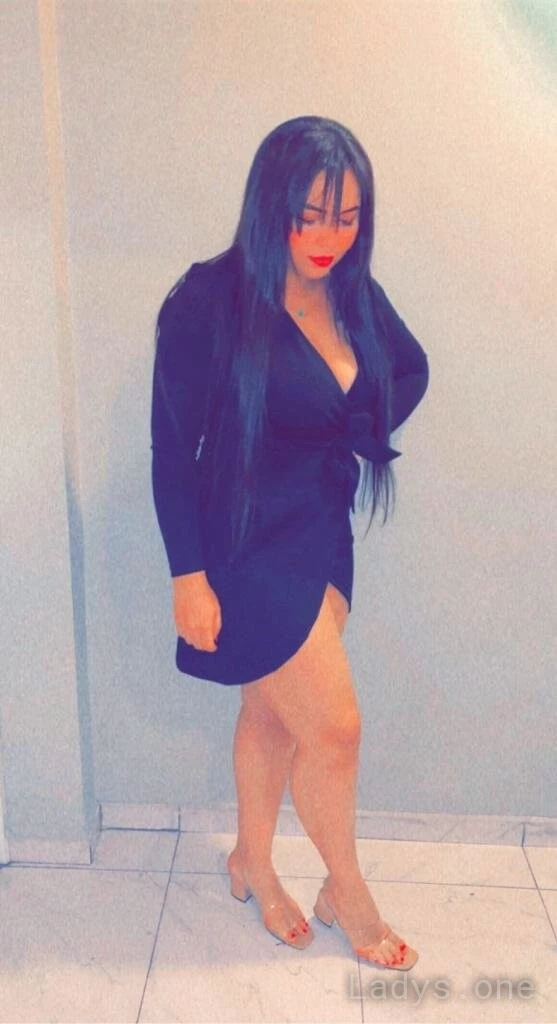 Marwa (20) – Call Girl & Independent Escort Service in Şanlıurfa - Gallery Photo 3