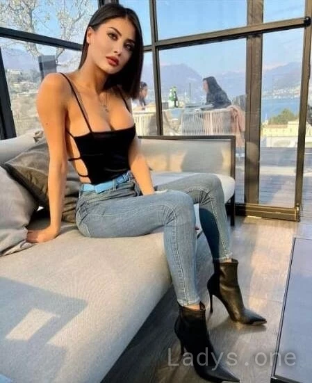 Lyla (21) – Call Girl & Independent Escort Service in Şanlıurfa - Gallery Photo 4