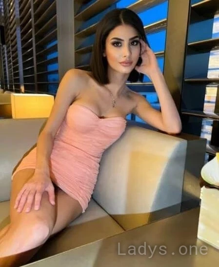 Lyla (21) – Call Girl & Independent Escort Service in Şanlıurfa - Gallery Photo 2