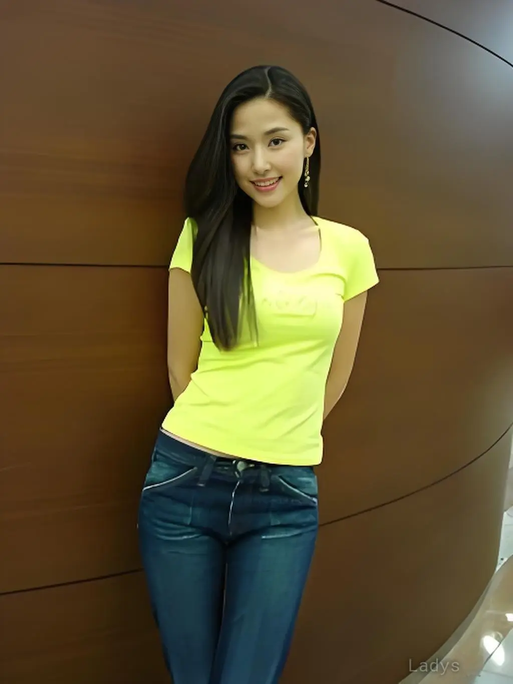 Vicky (21) – Call Girl & Independent Escort Service in Ürümqi - Gallery Photo 3